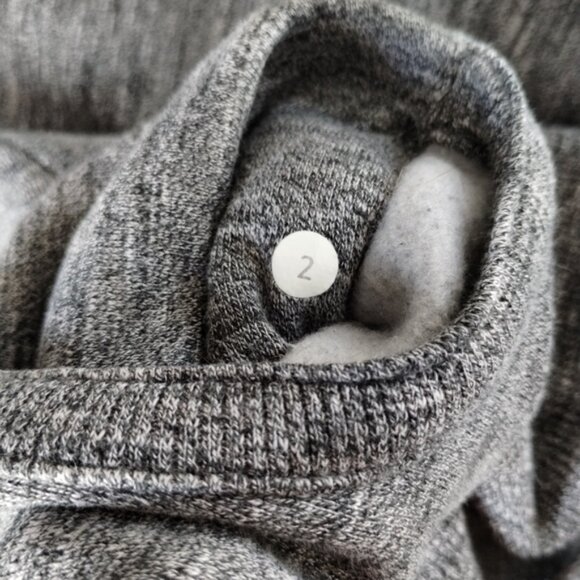 Lululemon Scuba Hoodie Size 2 Gray Full Zip Fitted Pockets Hooded Gym Athletic - Picture 3 of 12